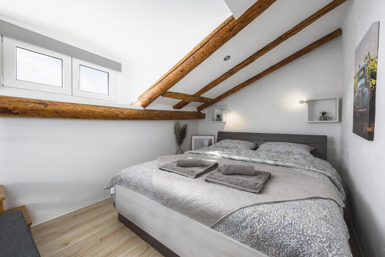 Urban Loft Old Town Porec Bagian luar foto